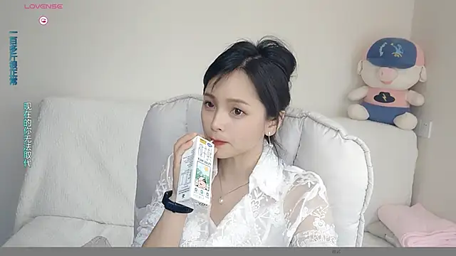美女-Judy-在线直播