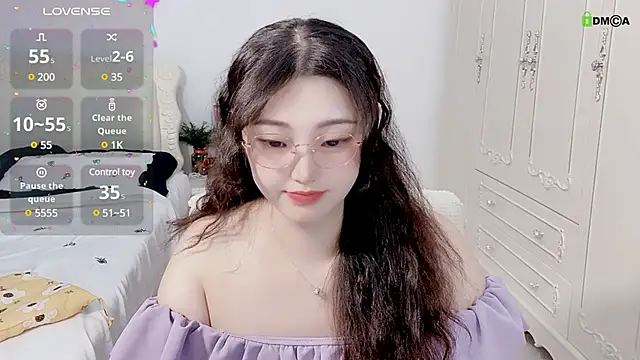 美女TW_doll在线直播