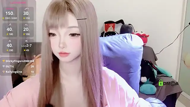 美女YouQAQuuu在线直播