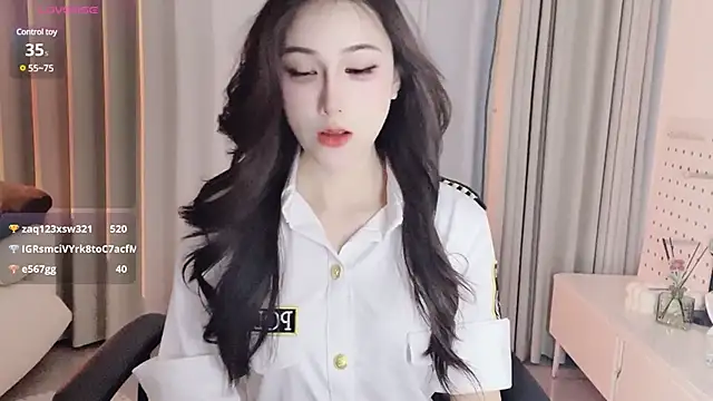 美女LILIya_11在线直播