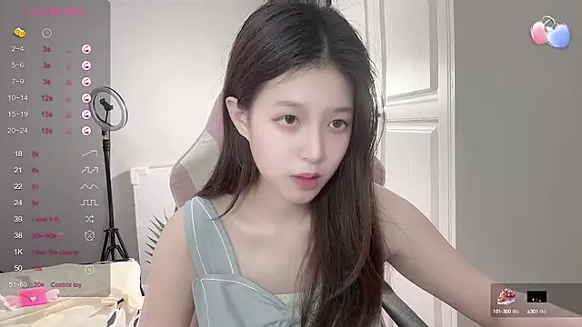 美女YaYa-521在线直播