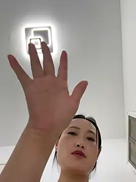 美女Lfeiji在线直播
