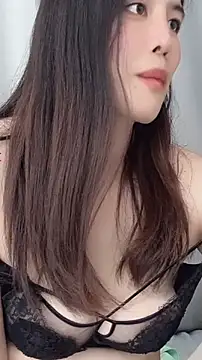 美女kk-10在线直播