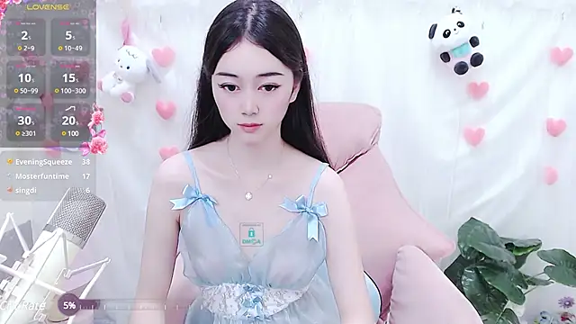 美女Hot-Kiki在线直播