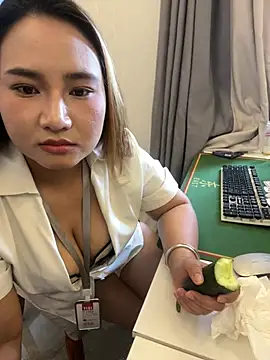 美女Emmie767在线直播