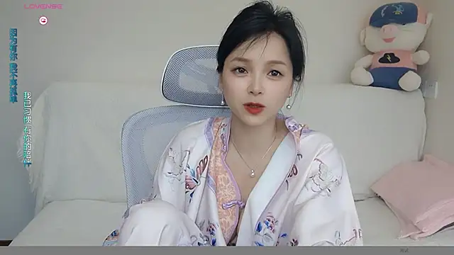 美女-Judy-在线直播