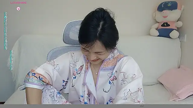 美女-Judy-在线直播
