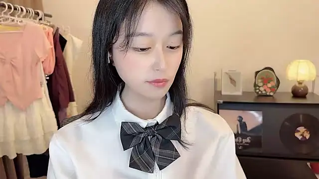 美女Onechestnut在线直播