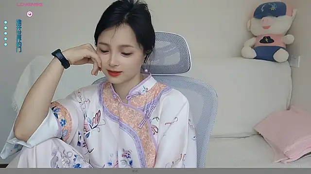 美女-Judy-在线直播