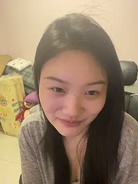 美女pangtouyubb在线直播
