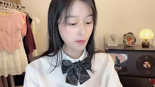 美女Onechestnut在线直播
