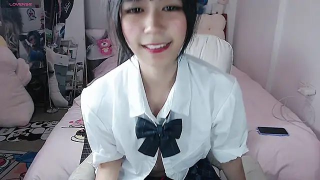 美女kitten_229在线直播