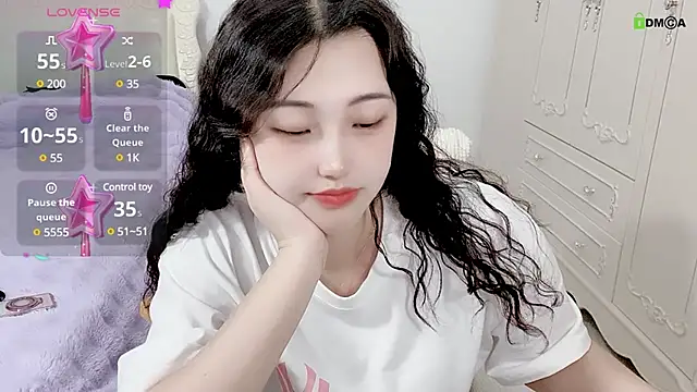 美女TW_doll在线直播