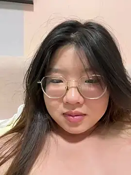 美女mmmyin20在线直播
