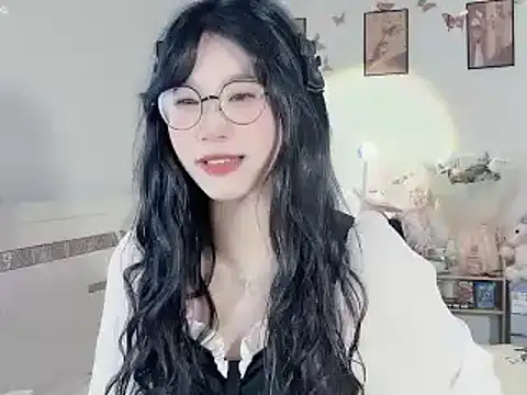 美女Luminous163在线直播