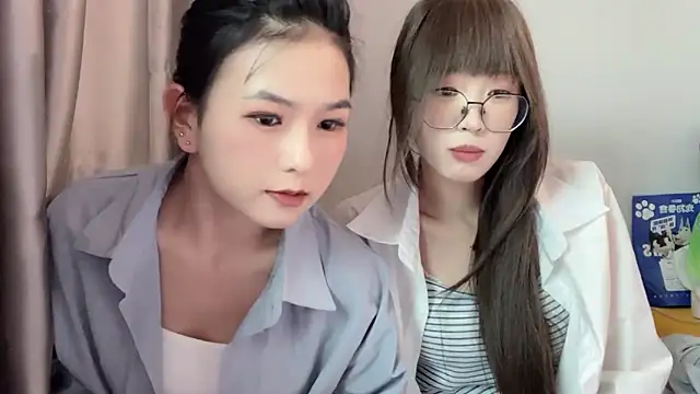 美女xiaoyan1314在线直播
