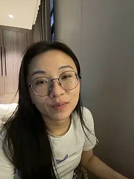 美女haiyan125216在线直播
