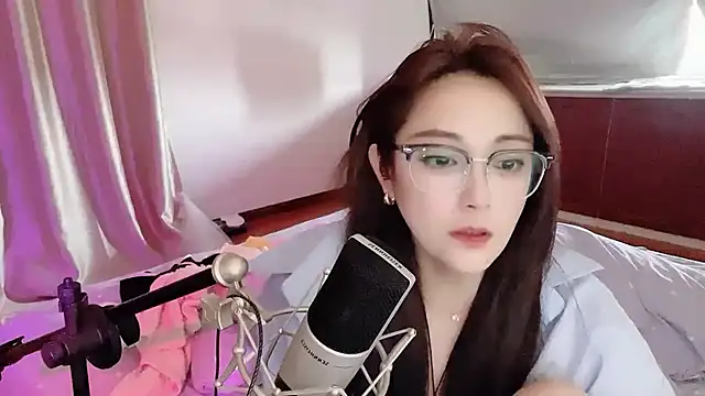 美女Daisy-77在线直播
