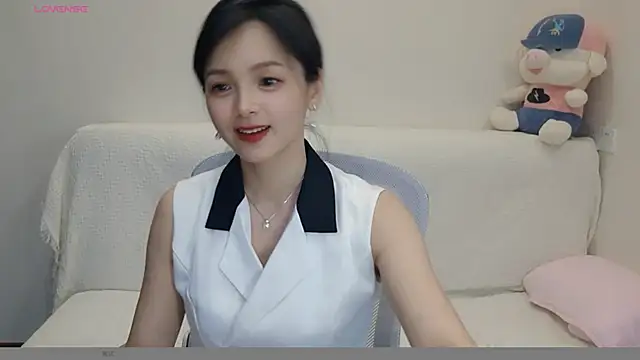 美女-Judy-在线直播