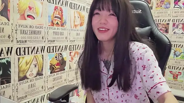 美女SNAKEgirlQAQ在线直播