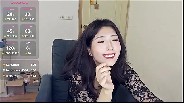 美女miya_520在线直播