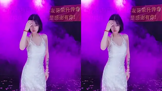 美女cqyyds001在线直播