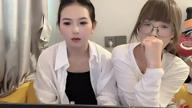 美女xiaoyan1314在线直播