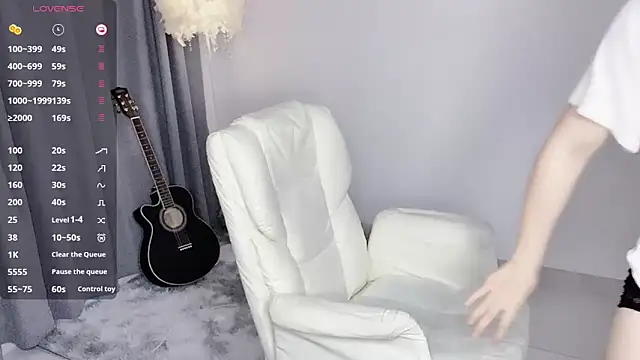 美女yukiyyuu44在线直播