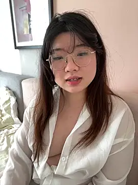 美女mmmyin20在线直播