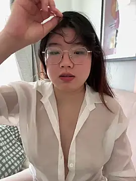 美女mmmyin20在线直播