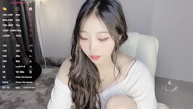 美女yukiyyuu44在线直播