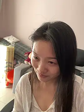 美女pangtouyubb在线直播