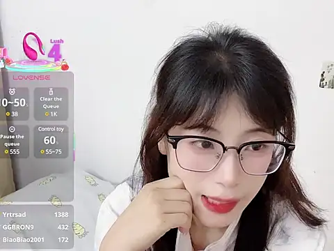 美女yunbaobaby在线直播