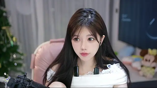 美女MinnieMoney在线直播