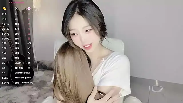 美女yukiyyuu44在线直播