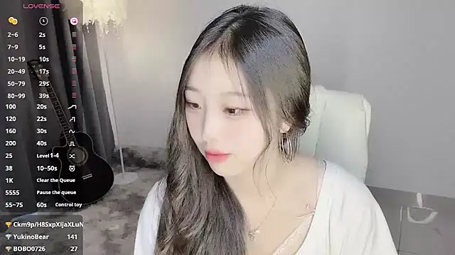 美女yukiyyuu44在线直播