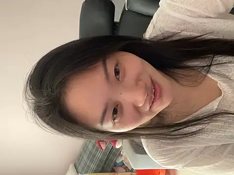 美女pangtouyubb在线直播