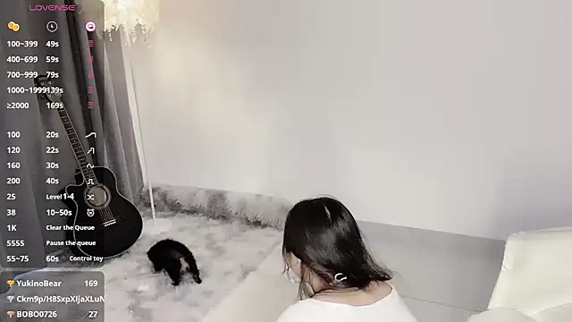 美女yukiyyuu44在线直播