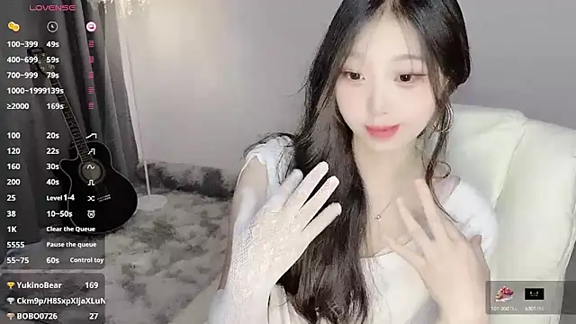 美女yukiyyuu44在线直播