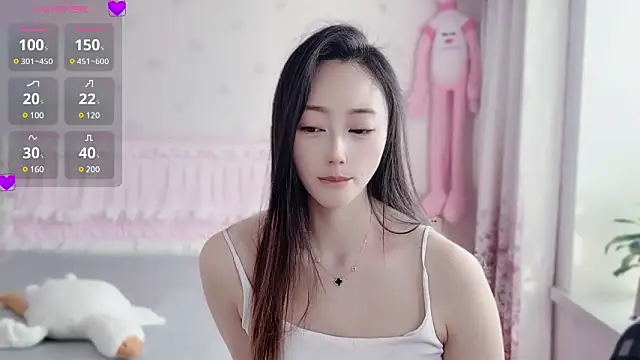 美女anjila888在线直播