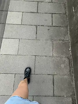 美女kikimi01在线直播