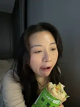 美女haiyan125216在线直播