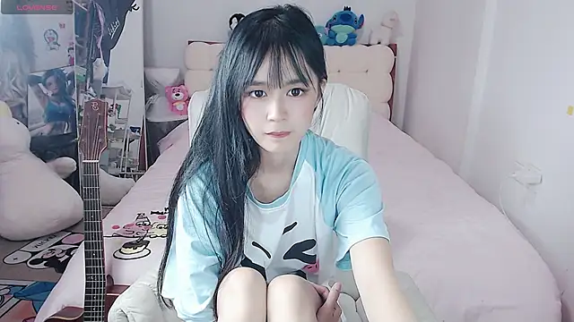 美女kitten_229在线直播