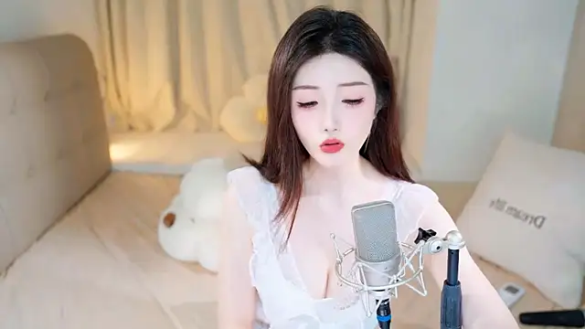 美女Eimile在线直播