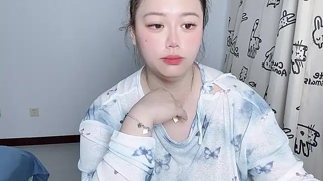美女-Umail-在线直播