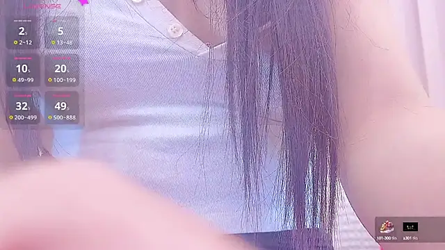 美女Selenaaaaa-在线直播