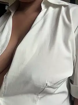 美女Emmie767在线直播