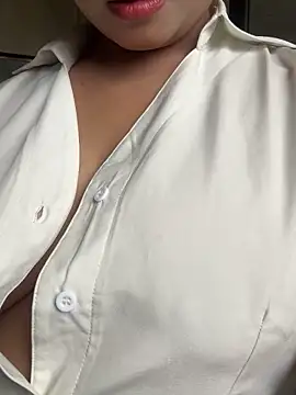 美女Emmie767在线直播