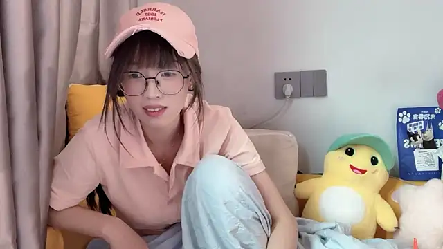美女xiaoyan1314在线直播
