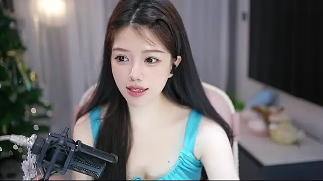 美女MinnieMoney在线直播
